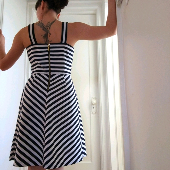Nautical Dress ๐ Michael Kors - Picture 3 of 5